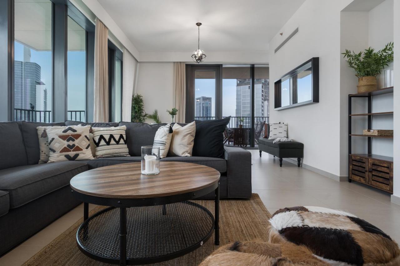 Breathtaking City Views From Dt Apt With Terrace ดูไบ ภายนอก รูปภาพ