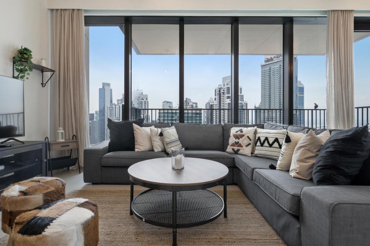 Breathtaking City Views From Dt Apt With Terrace ดูไบ ภายนอก รูปภาพ