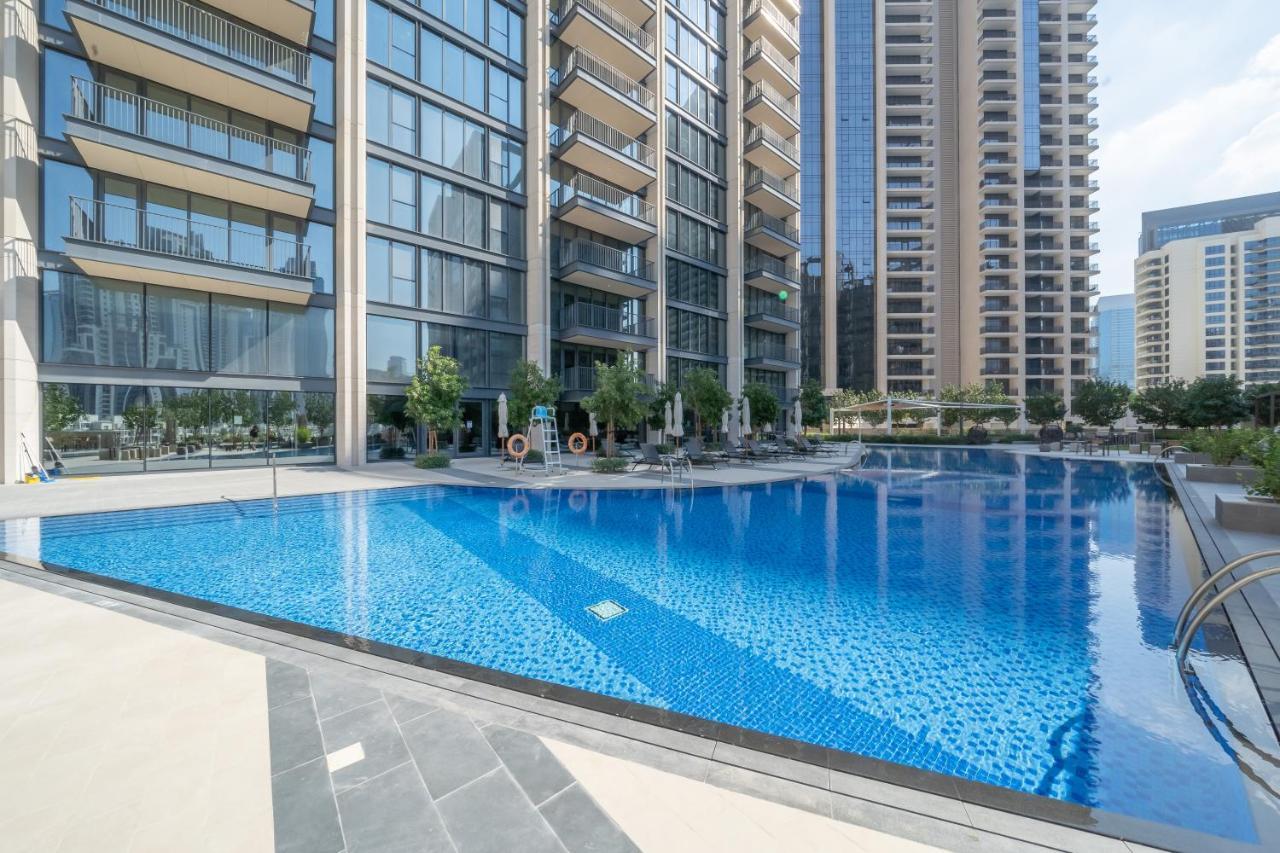 Breathtaking City Views From Dt Apt With Terrace ดูไบ ภายนอก รูปภาพ