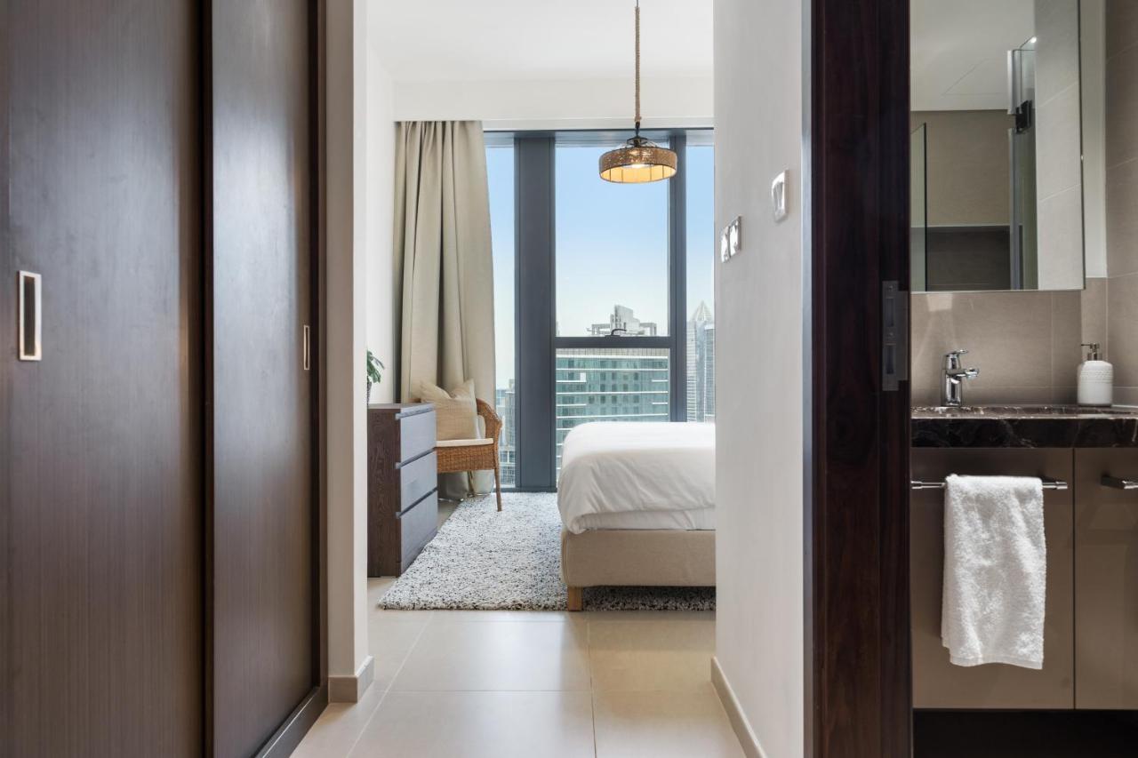 Breathtaking City Views From Dt Apt With Terrace ดูไบ ภายนอก รูปภาพ