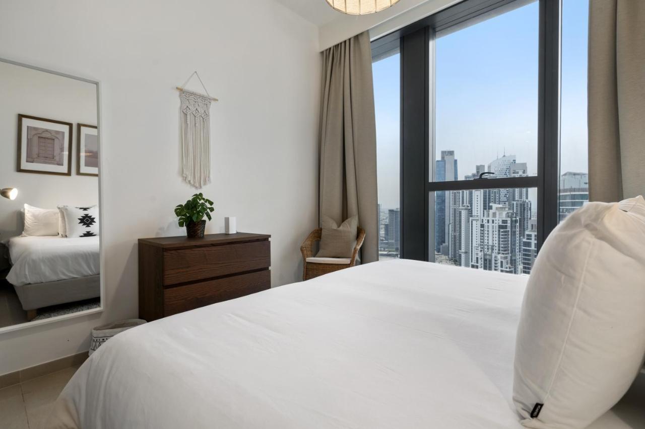 Breathtaking City Views From Dt Apt With Terrace ดูไบ ภายนอก รูปภาพ